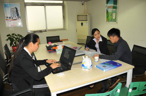 貴港客戶到訪友情漆