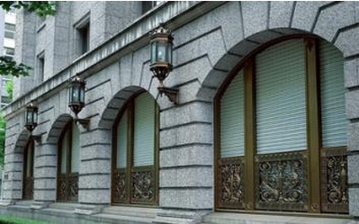 購買真石漆消要到正規(guī)專賣店 購買真石漆消要到正規(guī)專賣店